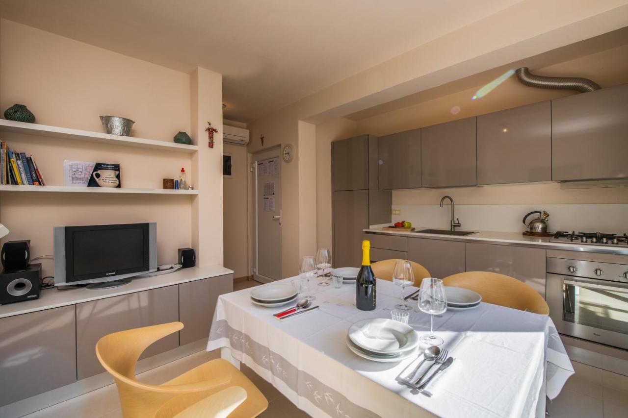 Apartment Manto Free Parking ロヴィニ エクステリア 写真