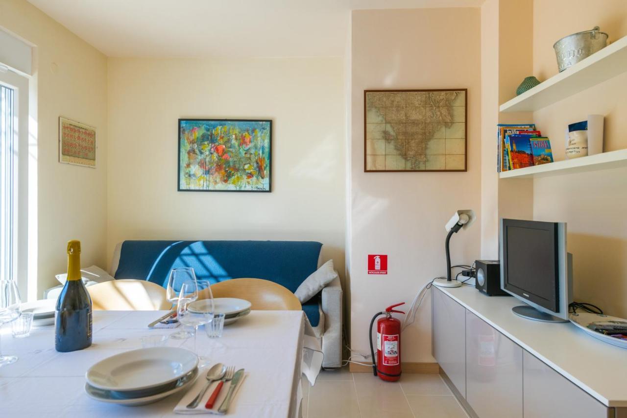 Apartment Manto Free Parking ロヴィニ エクステリア 写真